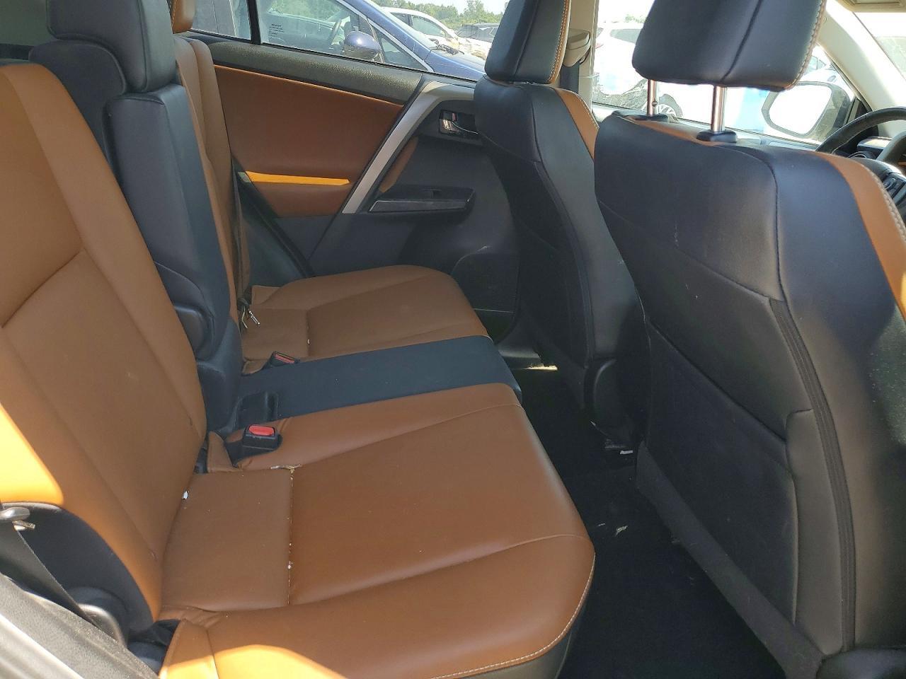 2017 Toyota Rav4 Platinum - zdjęcie 10