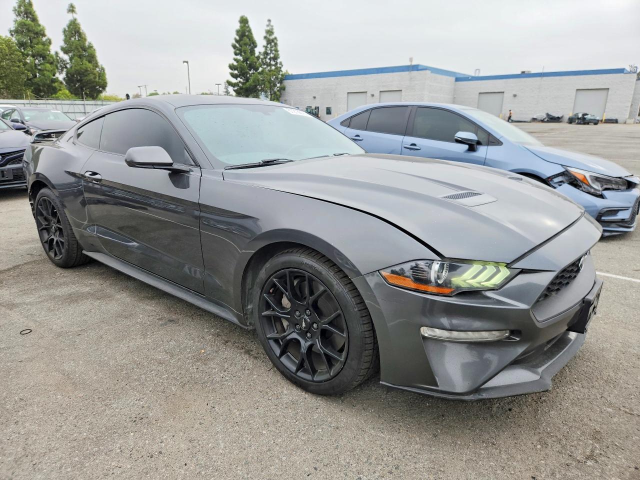 2018 Ford Mustang - zdjęcie 4