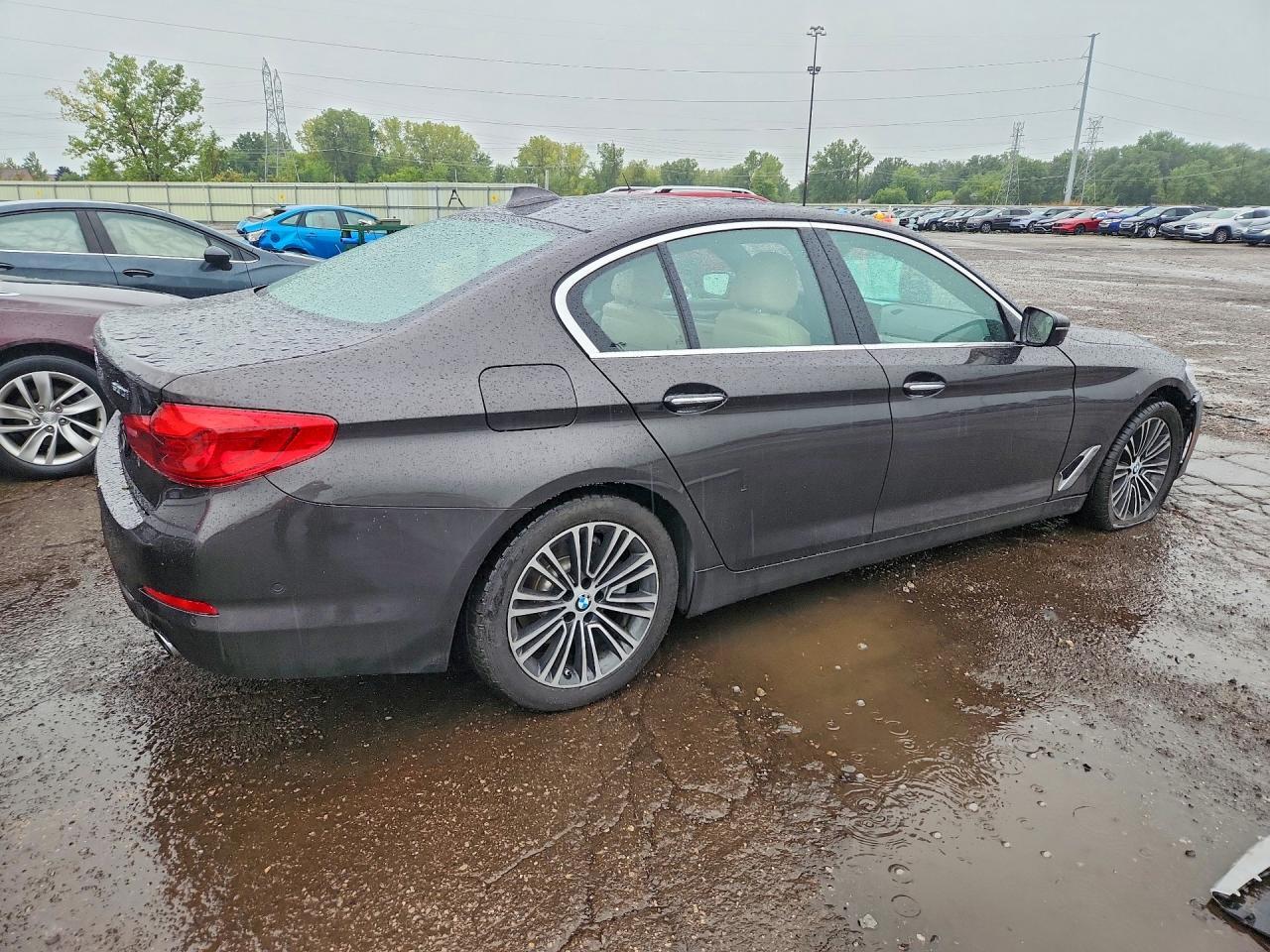 2017 BMW Seria 5 530i - zdjęcie 3