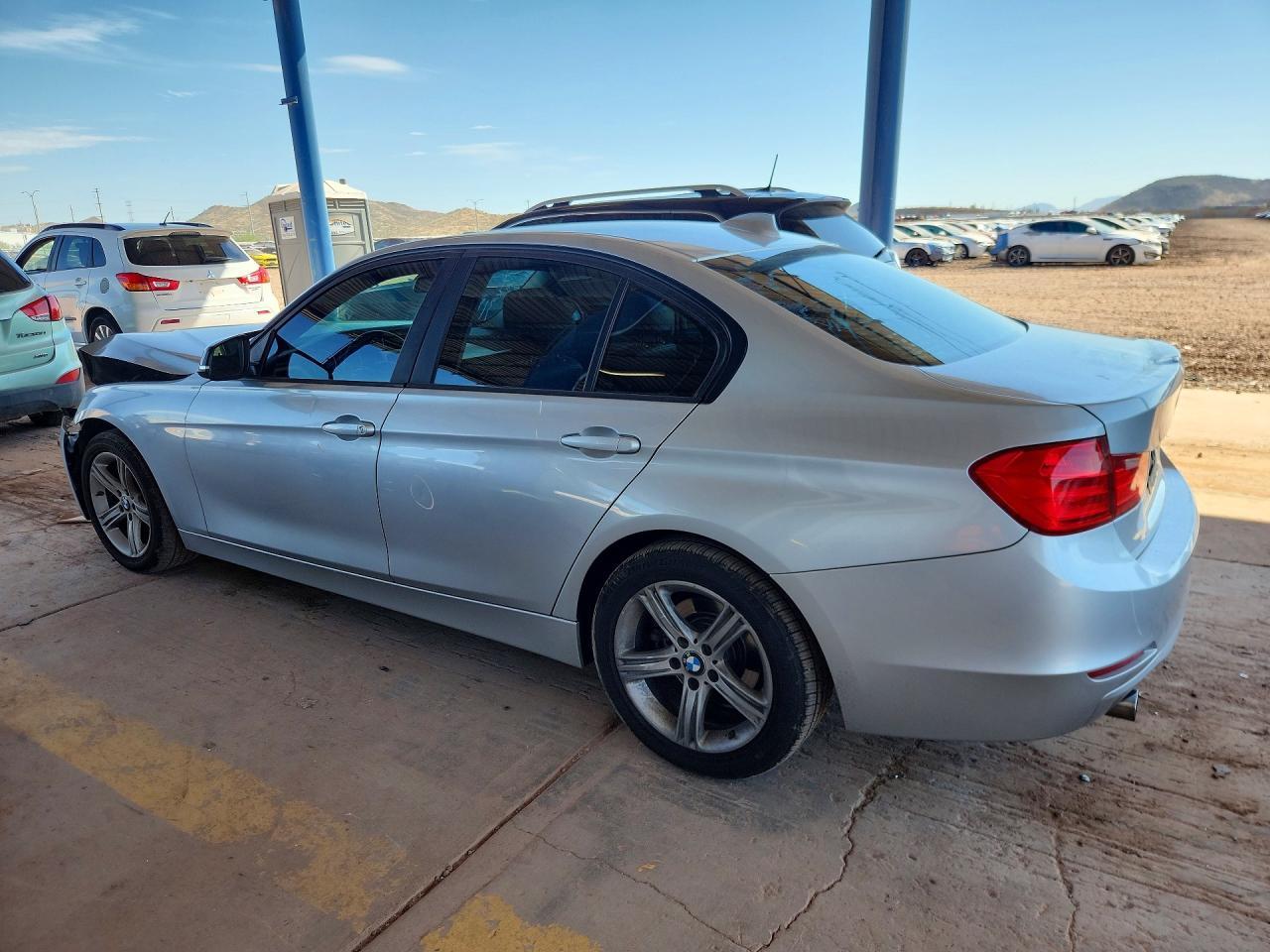 2015 BMW 320 I - zdjęcie 2