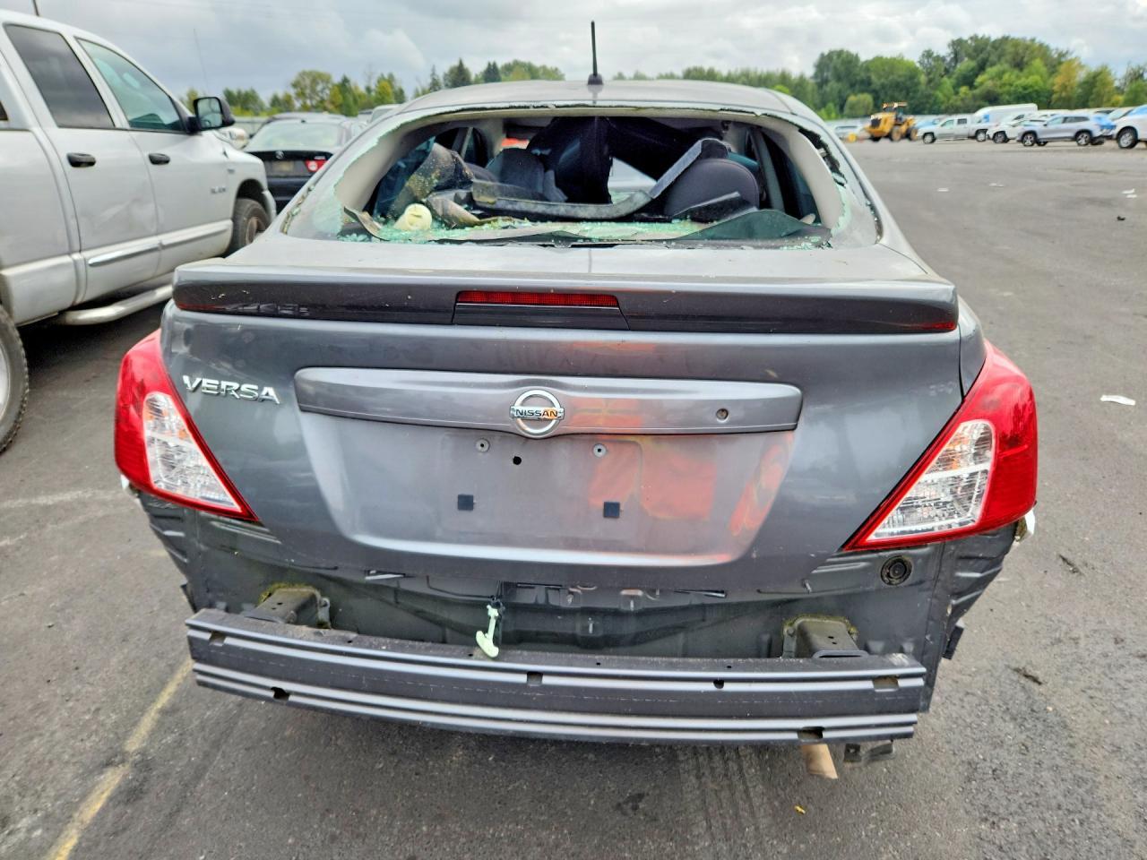 2017 Nissan Versa 1.6 S Plus - zdjęcie 6