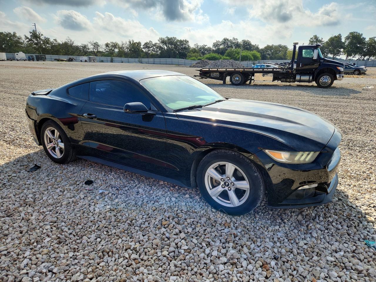 2015 Ford Mustang - zdjęcie 4
