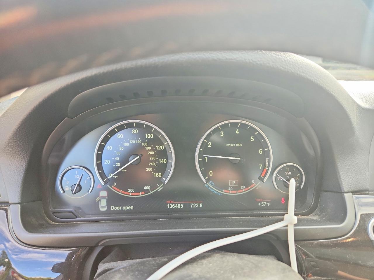 2014 BMW Seria 5 535i - zdjęcie 9