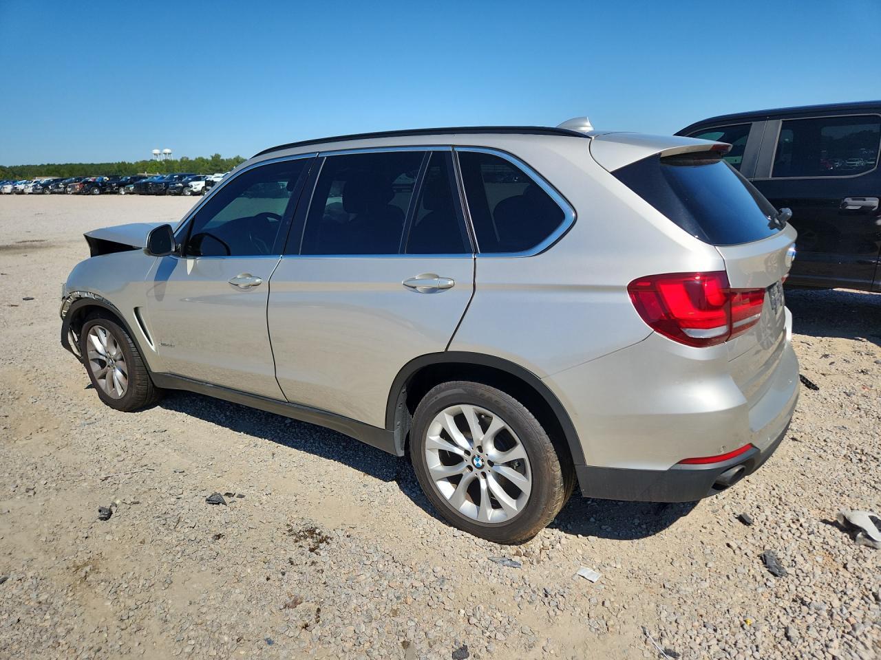 2016 BMW X5 xDrive35I - zdjęcie 2