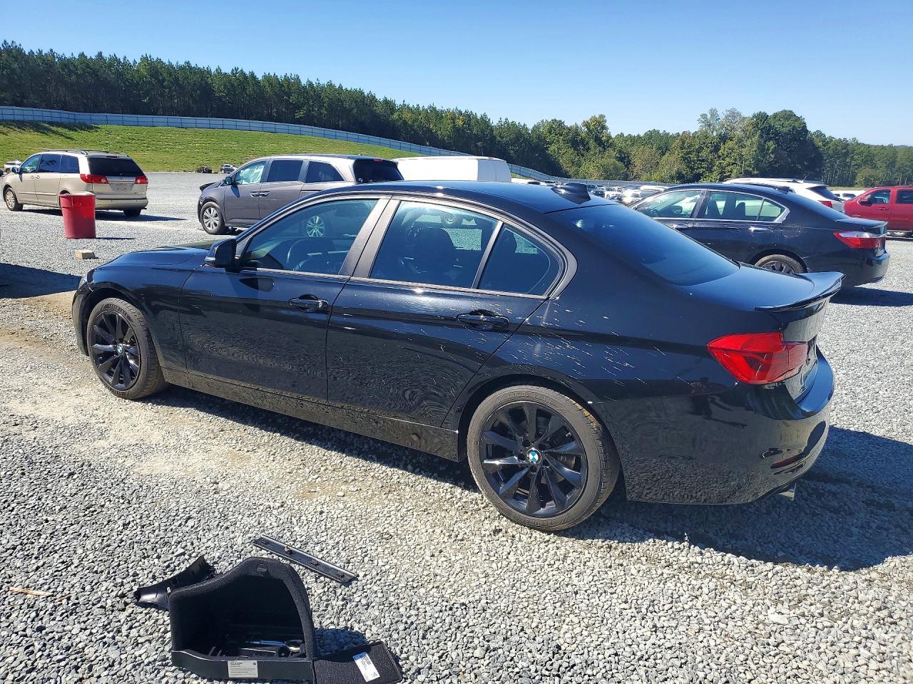 2018 BMW 320 I - zdjęcie 2