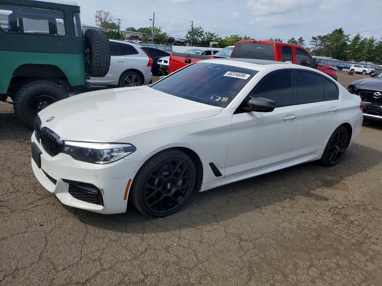 2018 BMW Seria 5 540i - zdjęcie główne