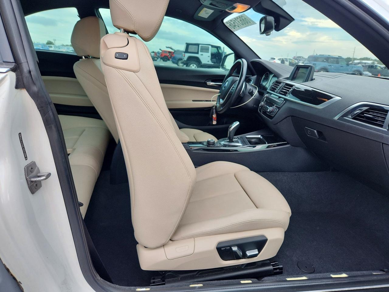 2020 BMW 230I xDrive - zdjęcie 10