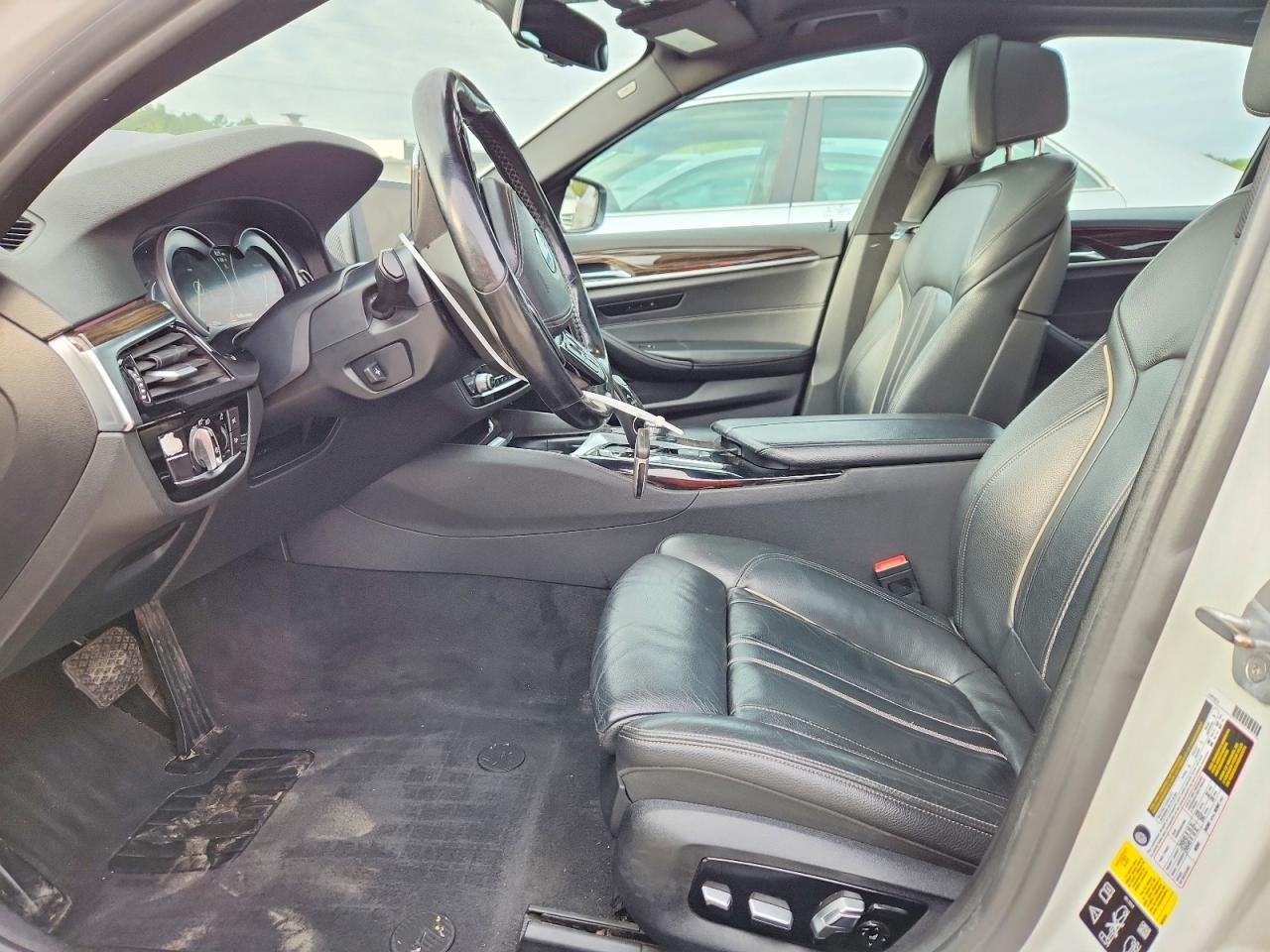 2018 BMW Seria 5 540i - zdjęcie 7