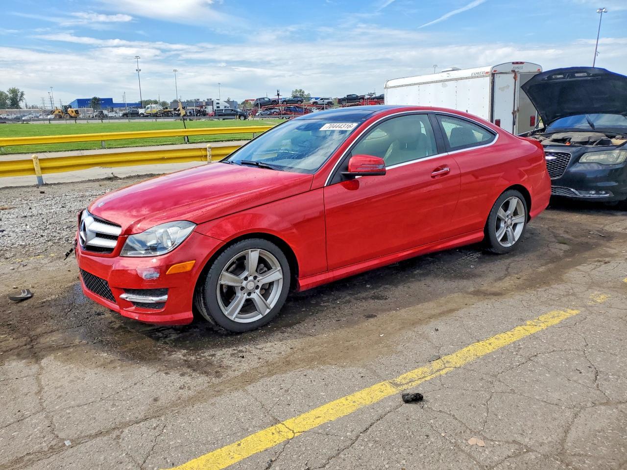 2013 Mercedes-Benz C 250 - zdjęcie główne