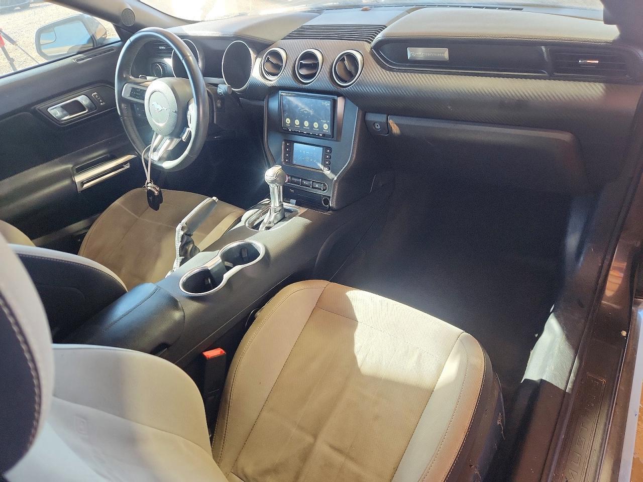 2018 Ford Mustang - zdjęcie 8