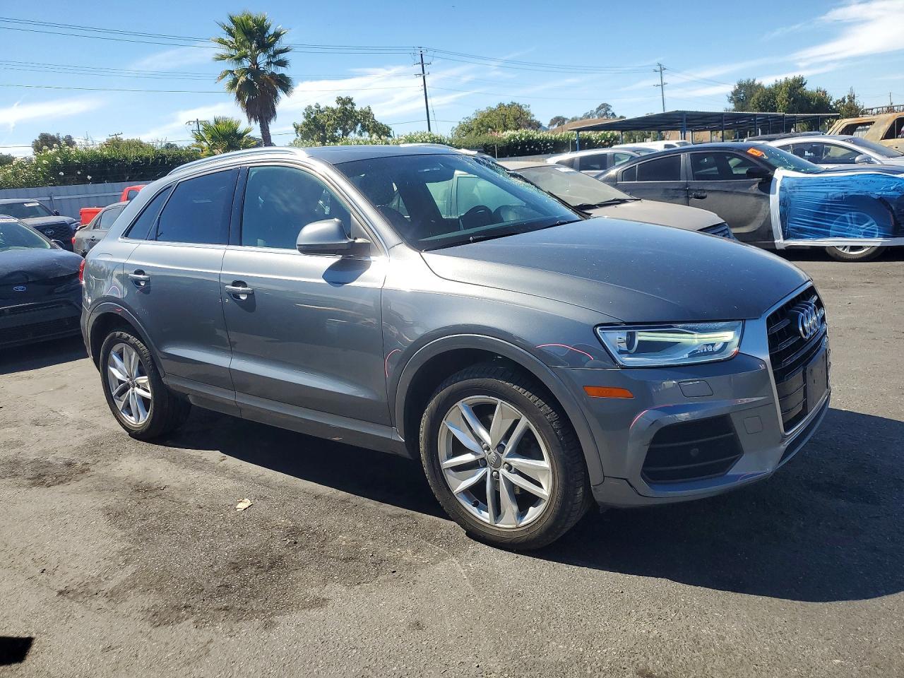 2016 Audi Q3 Premium Plus - zdjęcie 4