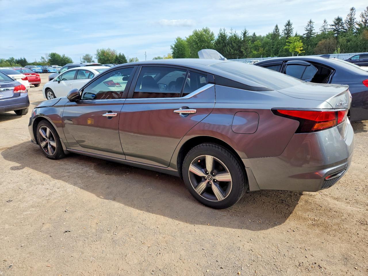 2022 Nissan Altima S - zdjęcie 2
