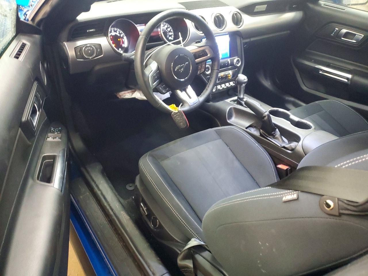 2019 Ford Mustang - zdjęcie 8