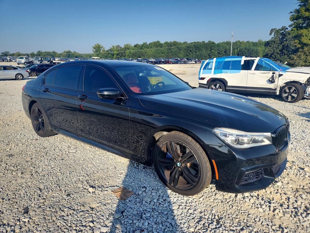 2018 BMW 750 I - zdjęcie 4