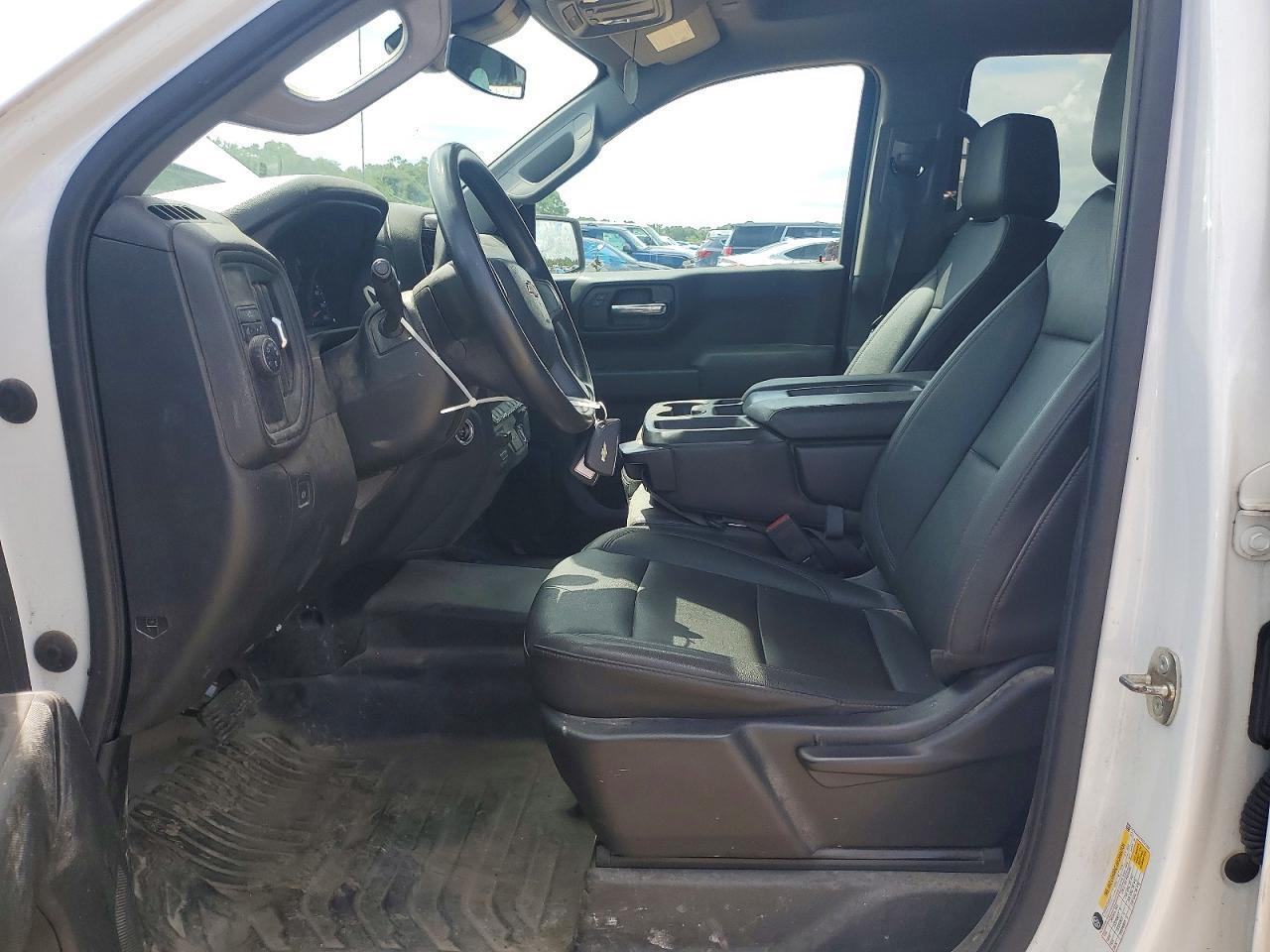 2023 Chevrolet Silverado C1500 - zdjęcie 7