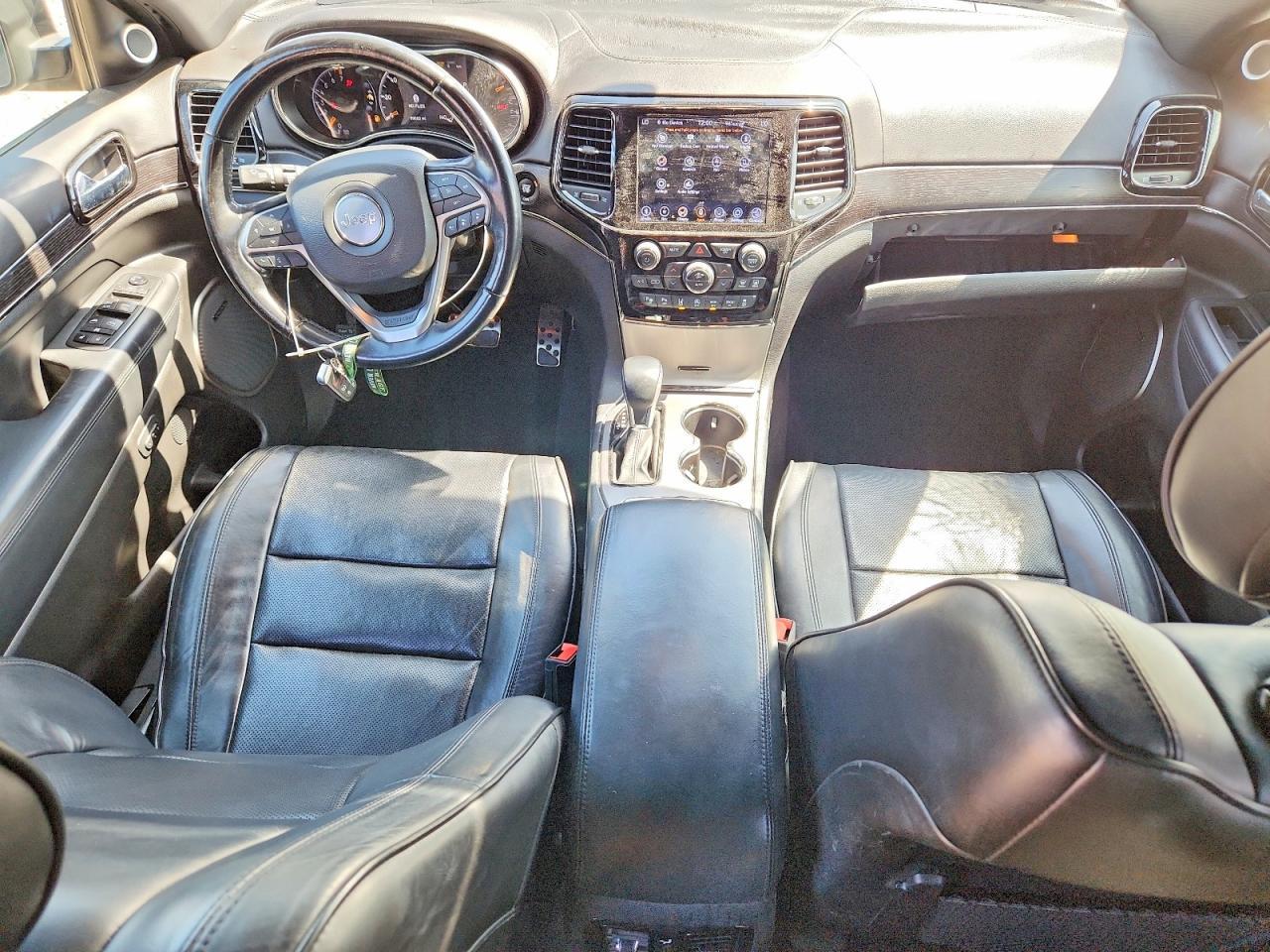 2021 Jeep Grand Cherokee Overland - zdjęcie 8