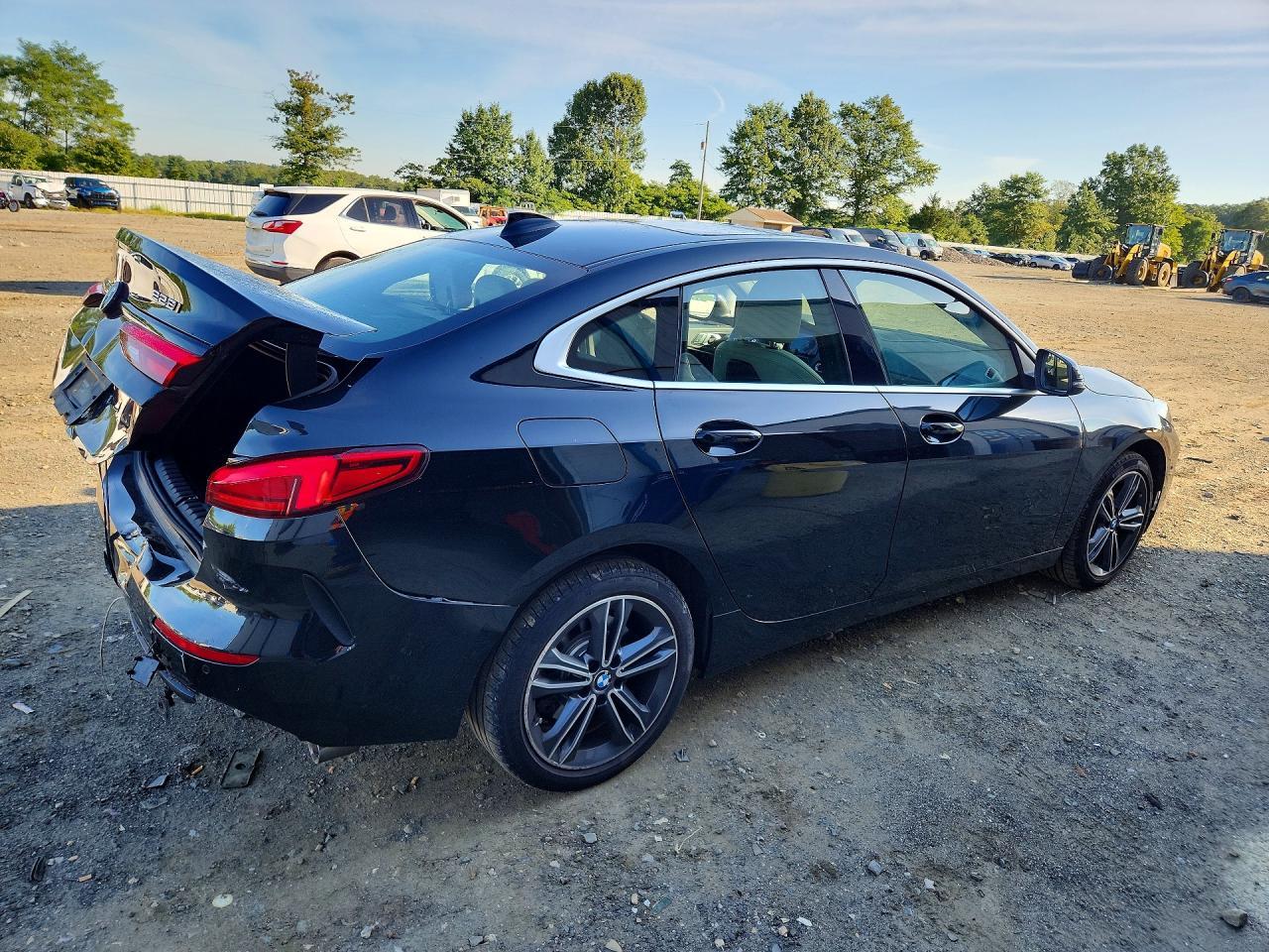 2022 BMW Seria 2 228i - zdjęcie 3
