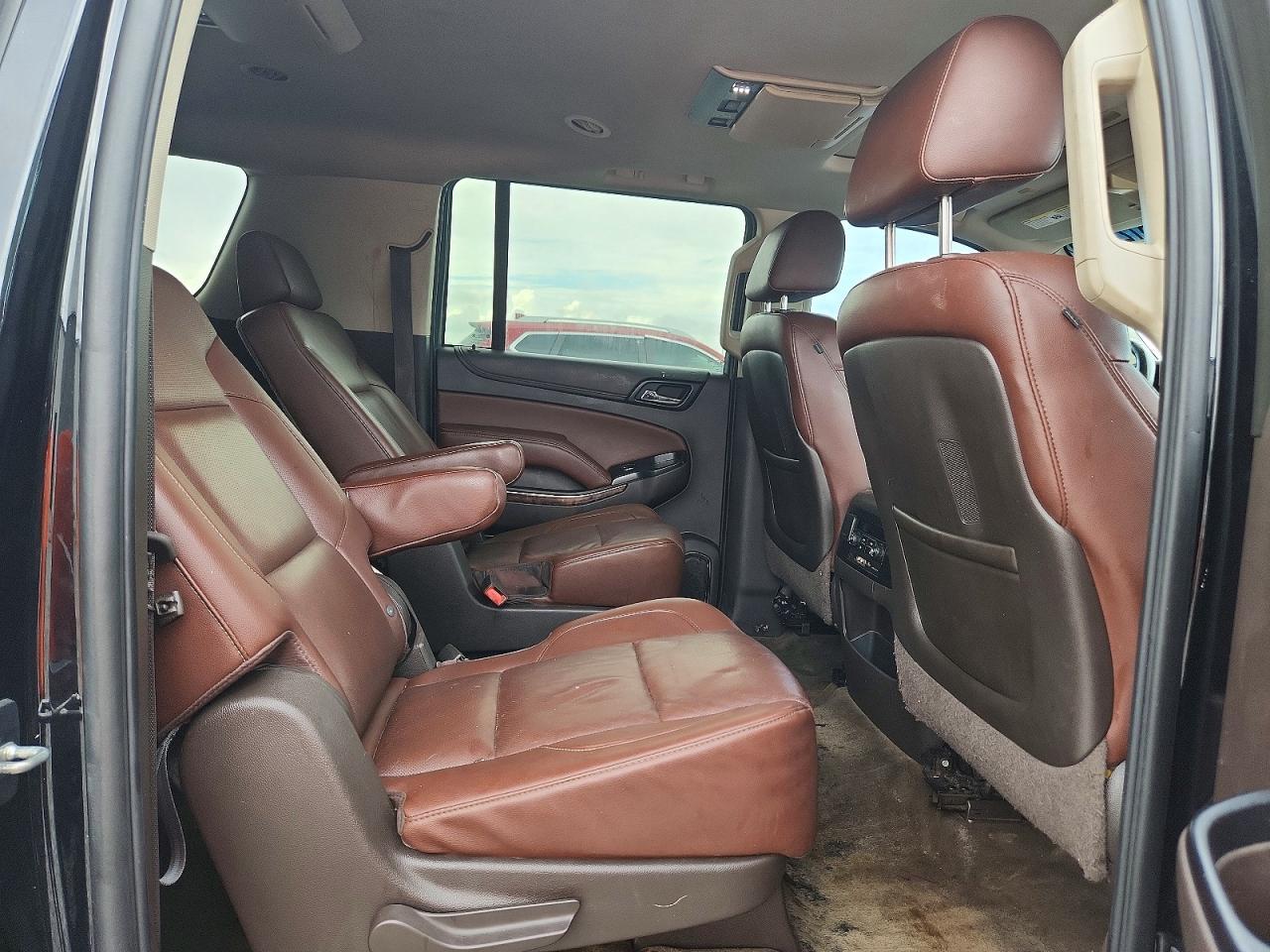 2015 Chevrolet Suburban C1500 Ltz - zdjęcie 11