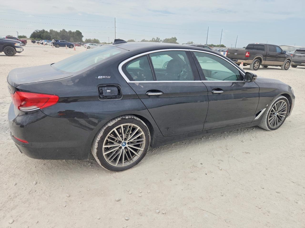 2018 BMW 530E - zdjęcie 3