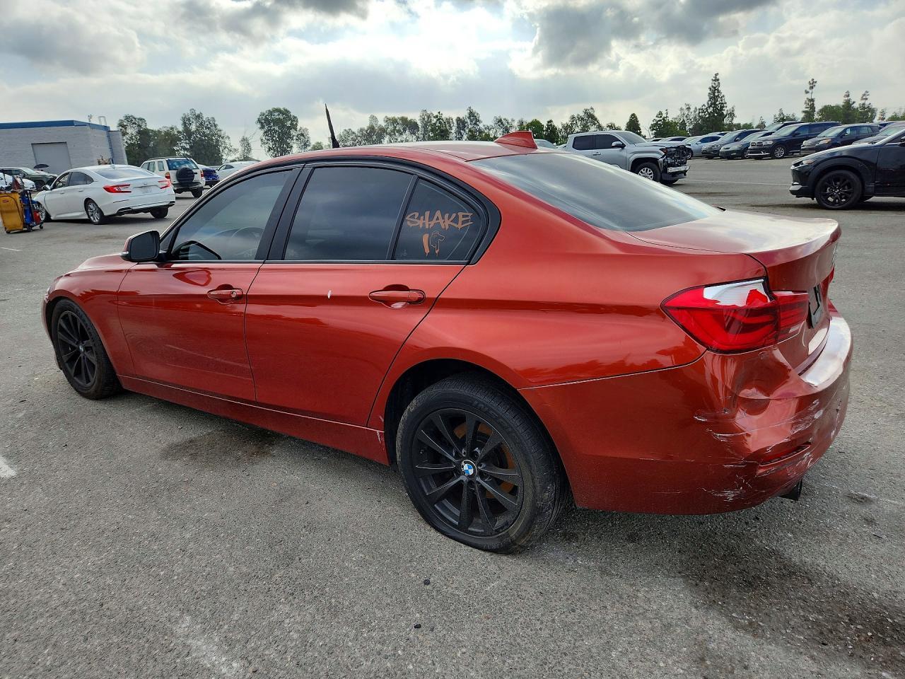 2018 BMW 320 I - zdjęcie 2