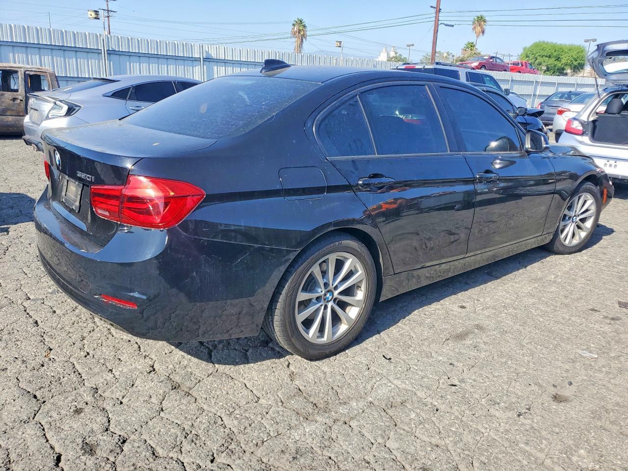 2017 BMW 320 I - zdjęcie 3