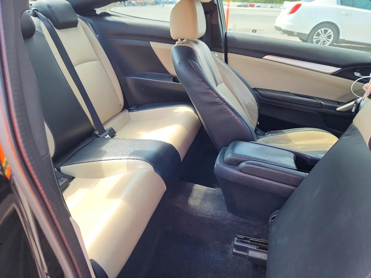 2017 Honda Civic Touring - zdjęcie 11
