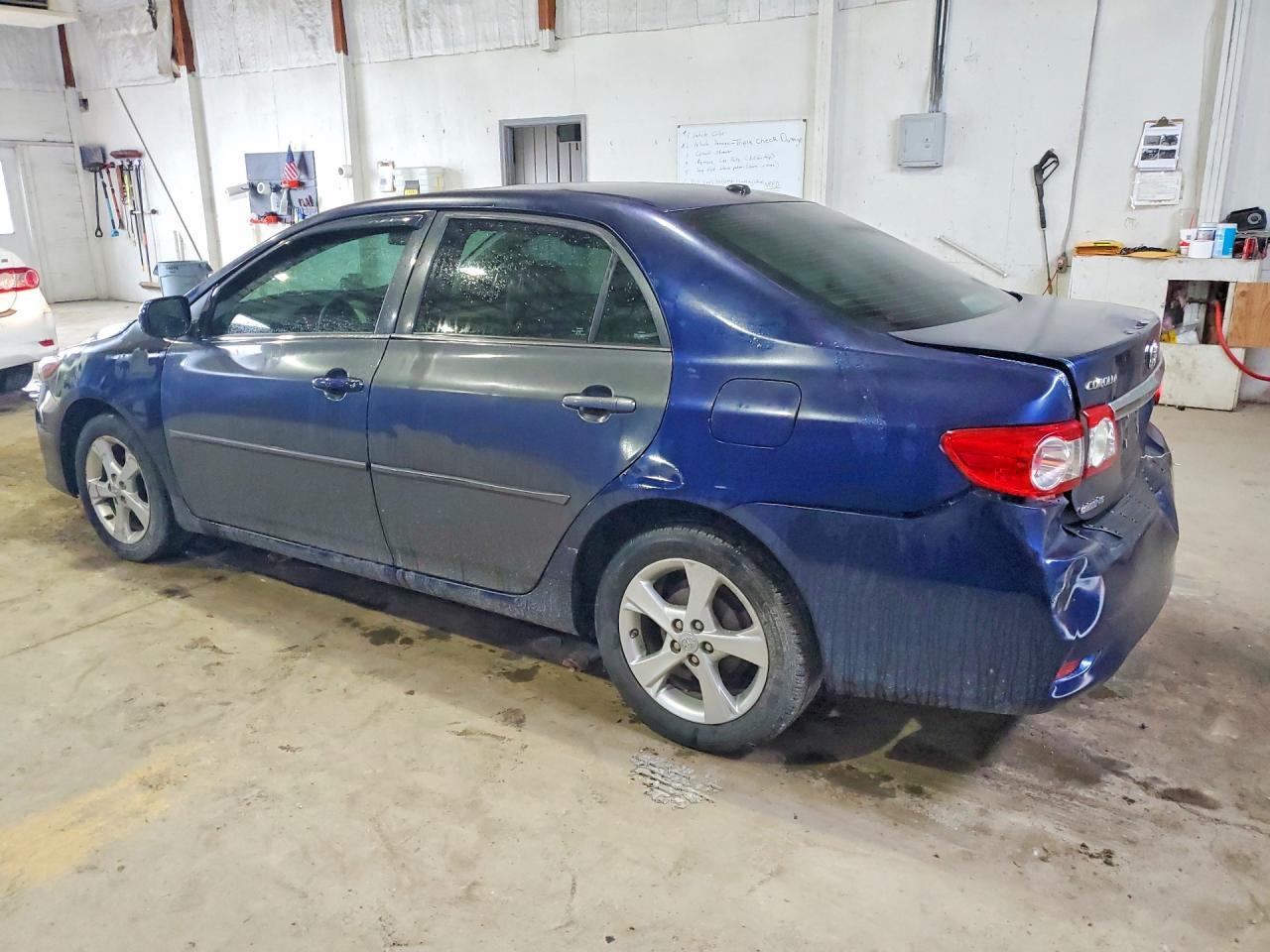 2013 Toyota Corolla Le - zdjęcie 2