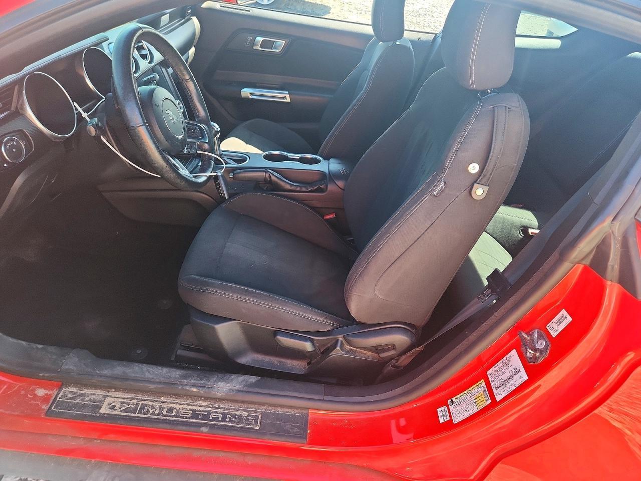2019 Ford Mustang - zdjęcie 7