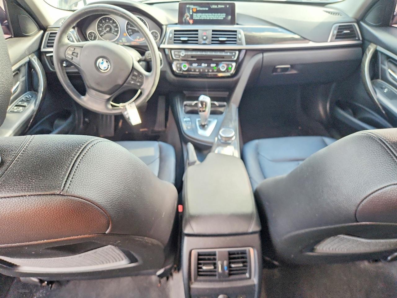 2016 BMW Seria 3 320i - zdjęcie 8