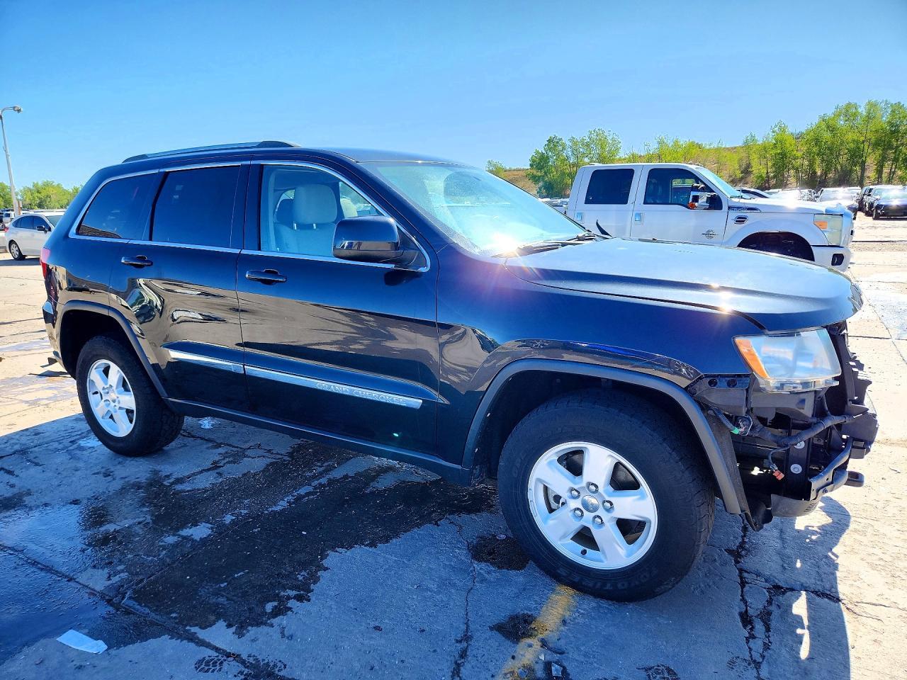 2013 Jeep Grand Cherokee Laredo - zdjęcie 4