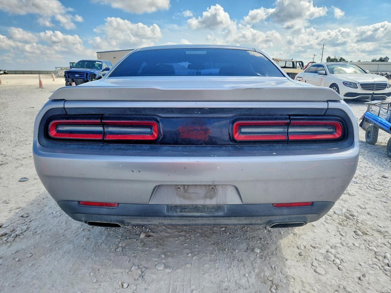2016 Dodge Challenger Sxt - zdjęcie 6