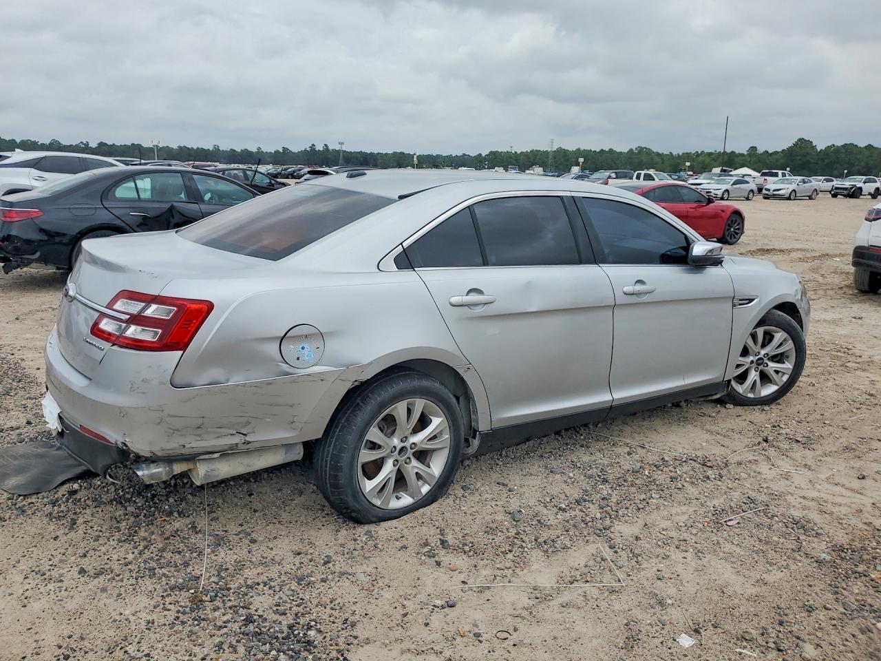 2015 Ford Taurus Limited - zdjęcie 3