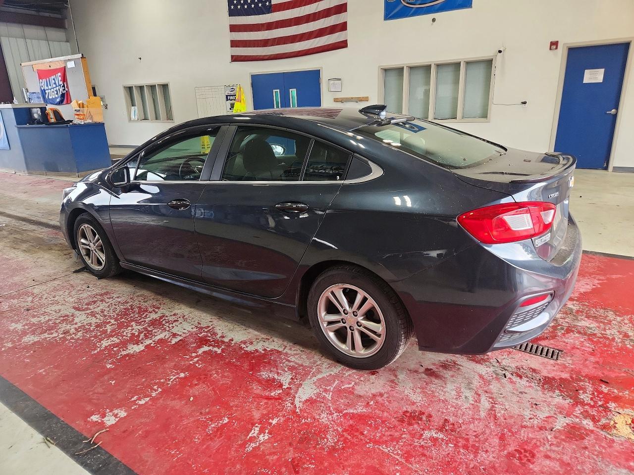2017 Chevrolet Cruze Lt - zdjęcie 2