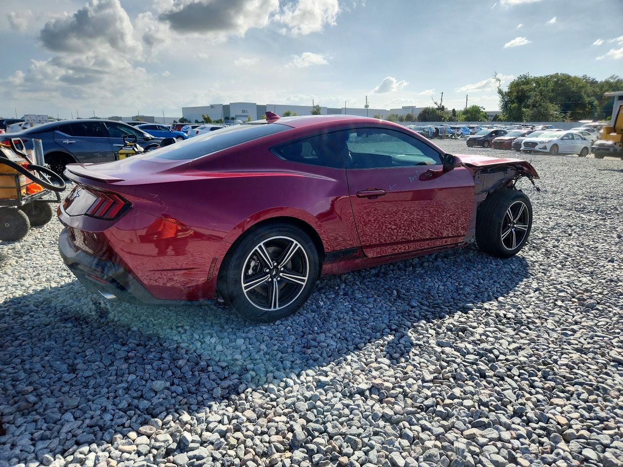2025 Ford Mustang - zdjęcie 3