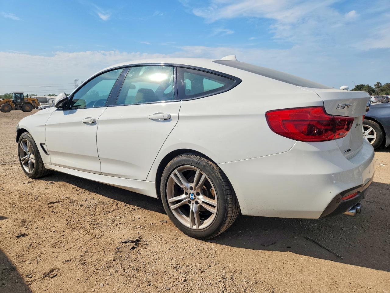 2017 BMW Seria 3 330i - zdjęcie 2