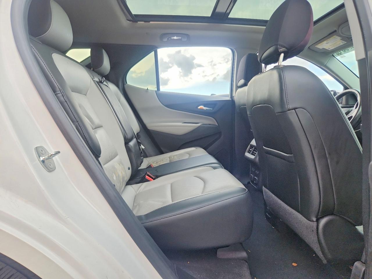 2018 Chevrolet Equinox Premier - zdjęcie 12