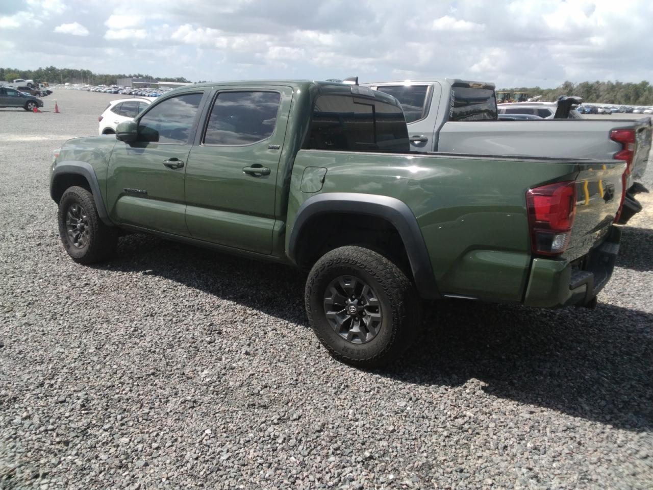 2021 Toyota Tacoma Sr5 V6 - zdjęcie 2