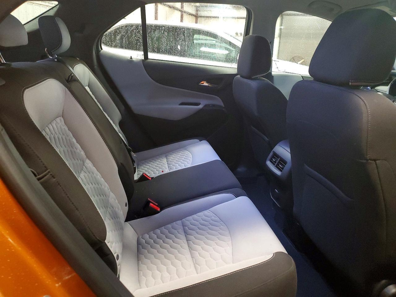 2018 Chevrolet Equinox Ls - zdjęcie 10