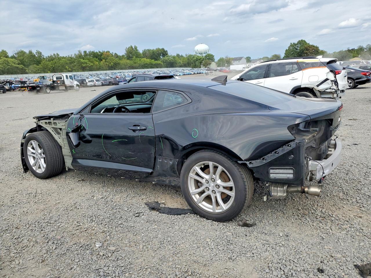 2020 Chevrolet Camaro Ls - zdjęcie 2
