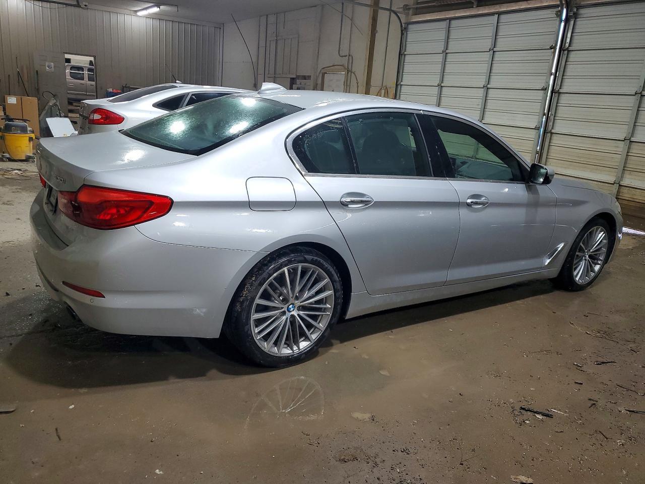 2018 BMW Seria 5 530i - zdjęcie 3