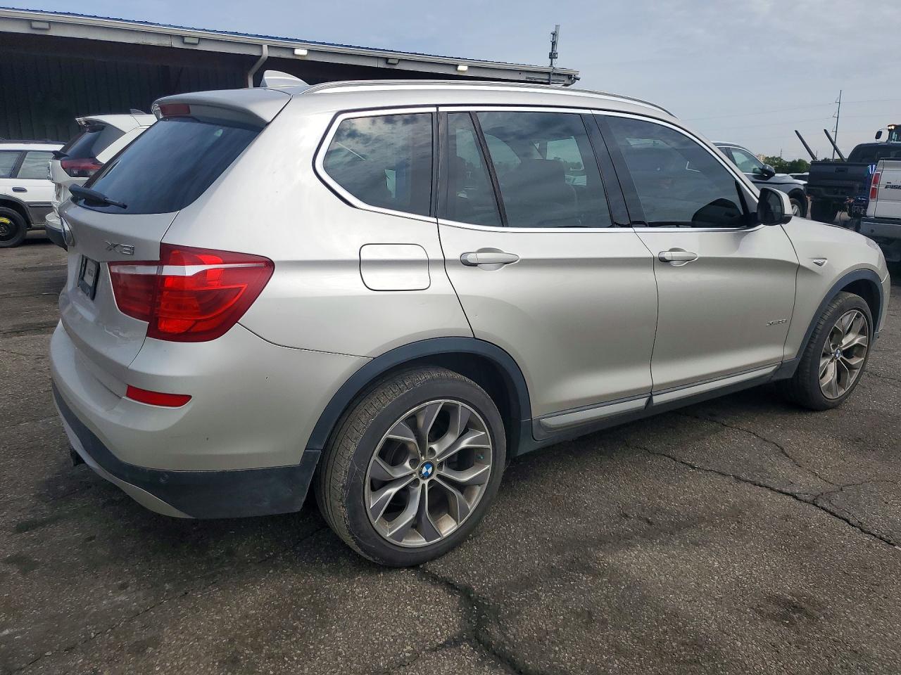2017 BMW X3 xDrive35I - zdjęcie 3