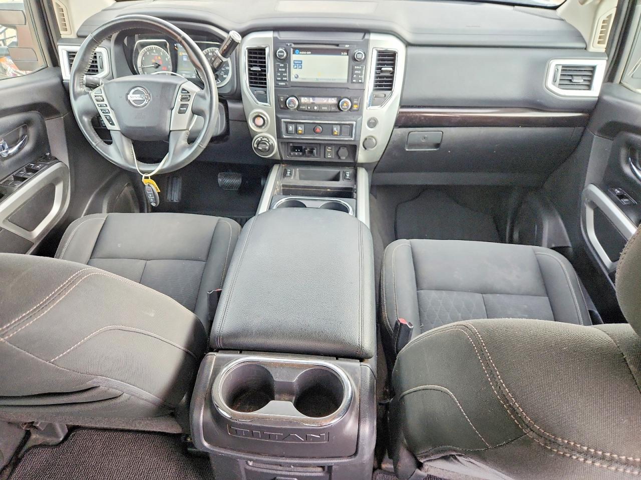 2018 Nissan Titan Sv - zdjęcie 8