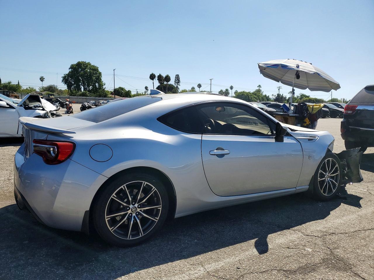 2017 Toyota 86 Base - zdjęcie 3