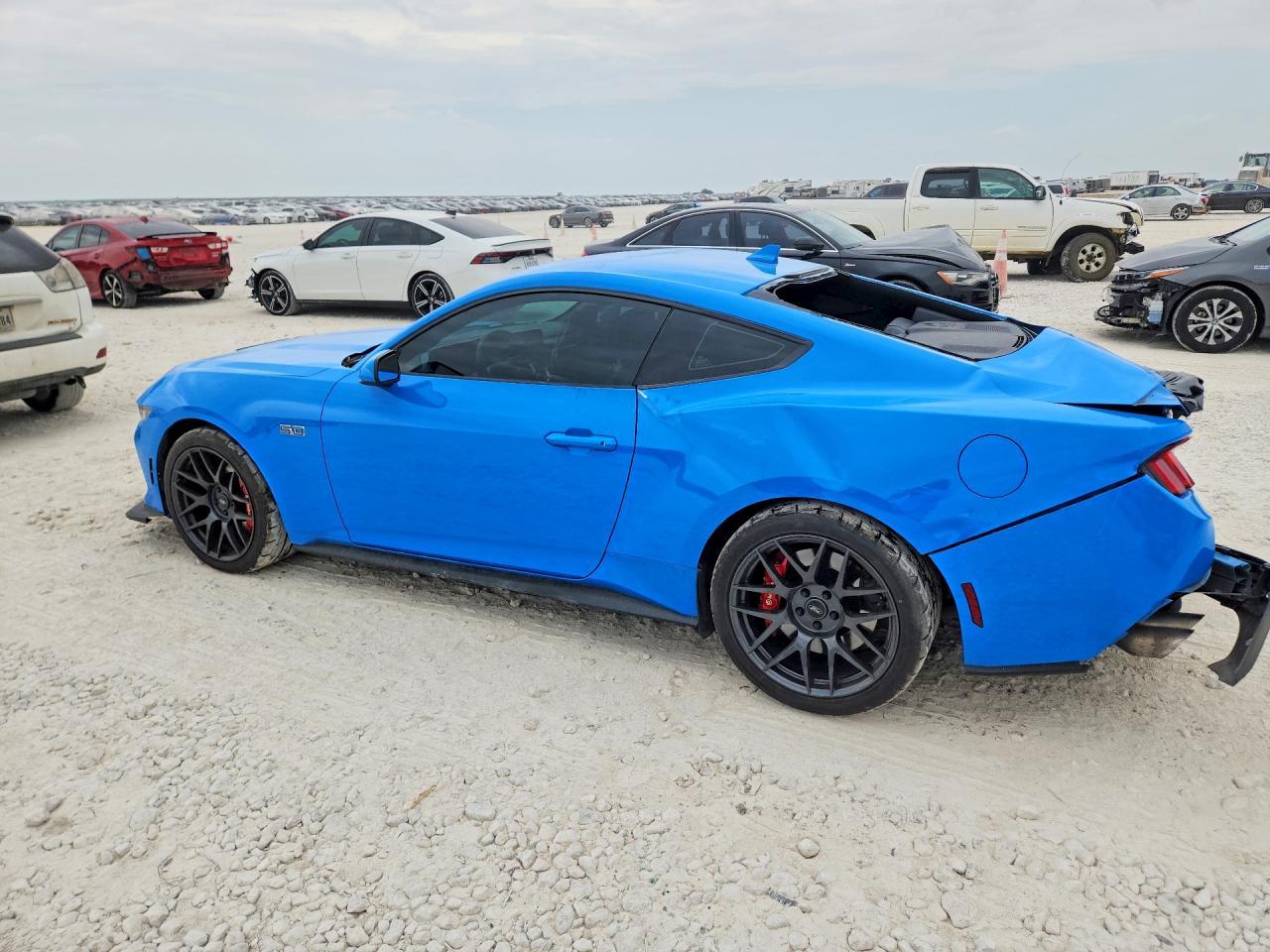 2024 Ford Mustang Gt - zdjęcie 2