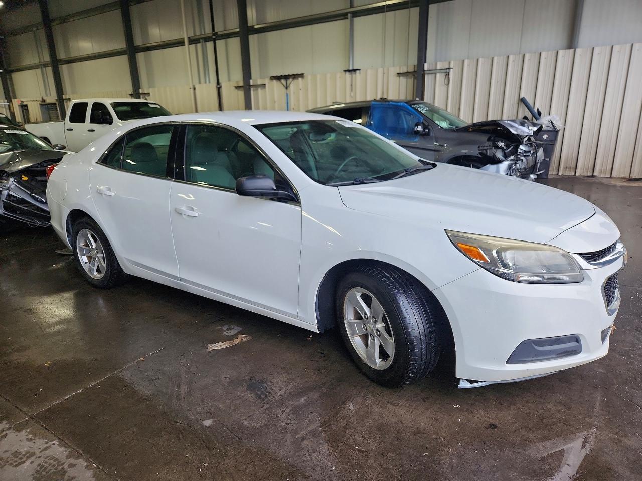 2015 Chevrolet Malibu Ls - zdjęcie 4