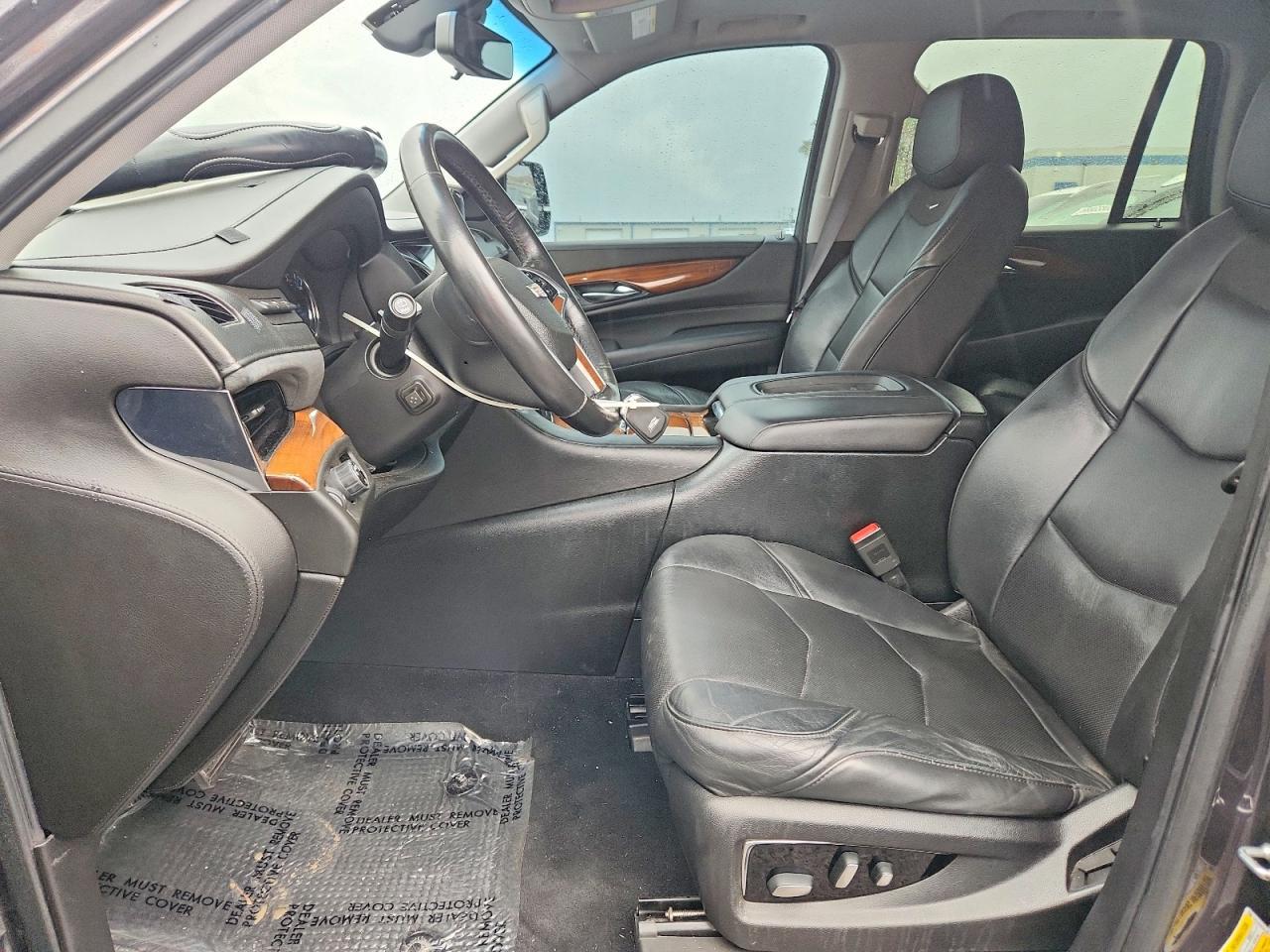 2017 Cadillac Escalade Premium Luxury - zdjęcie 7