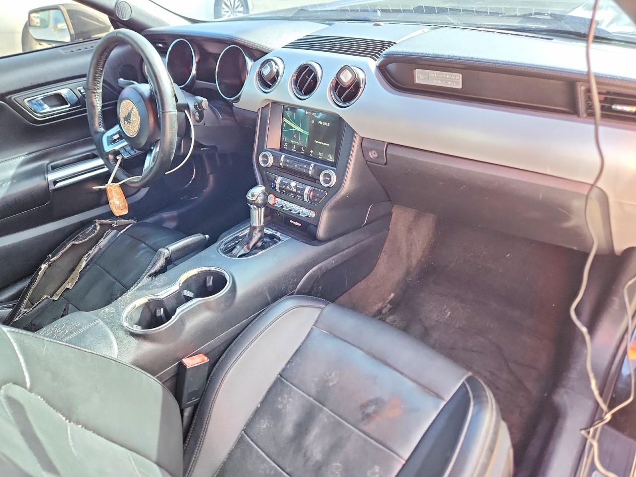 2017 Ford Mustang - zdjęcie 8