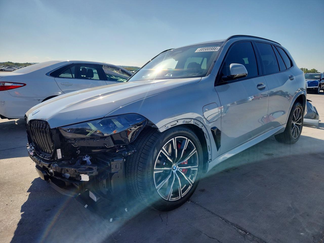 2026 BMW X5 xDrive50E - zdjęcie główne