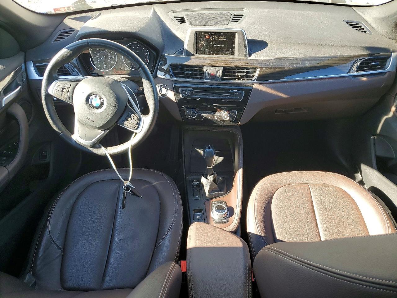 2017 BMW X1 xDrive28I - zdjęcie 8