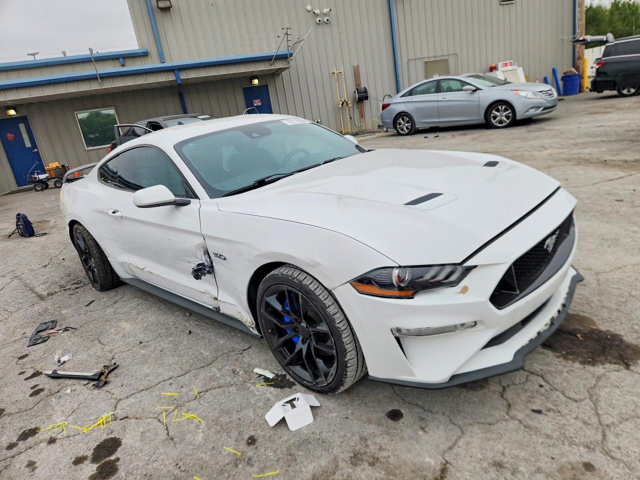 2021 Ford Mustang Gt - zdjęcie 4